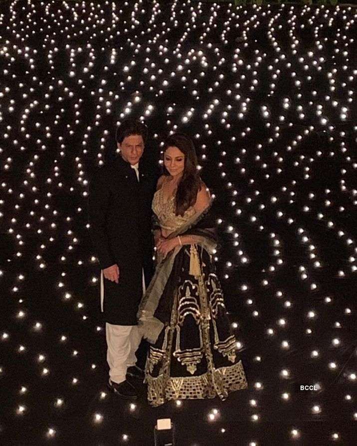 These pictures of Shah Rukh Khan's grand Diwali party are totally unmissable