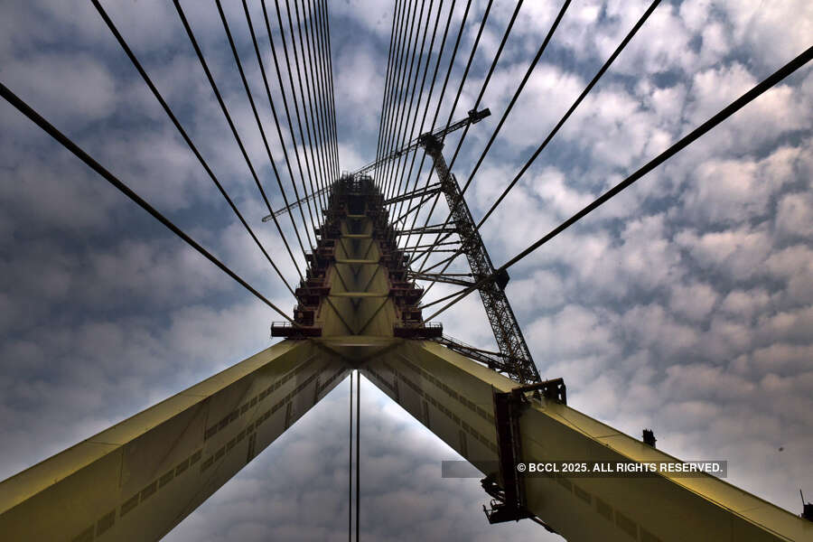 Delhi&rsquo;s iconic Signature Bridge opens for public