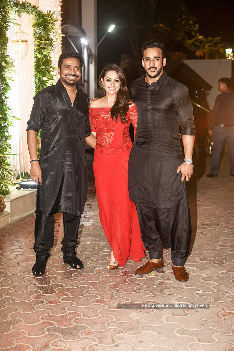 Rumoured couples Arbaaz-Giorgia & Sushmita-Rohman light up Shilpa Shetty’s Diwali party