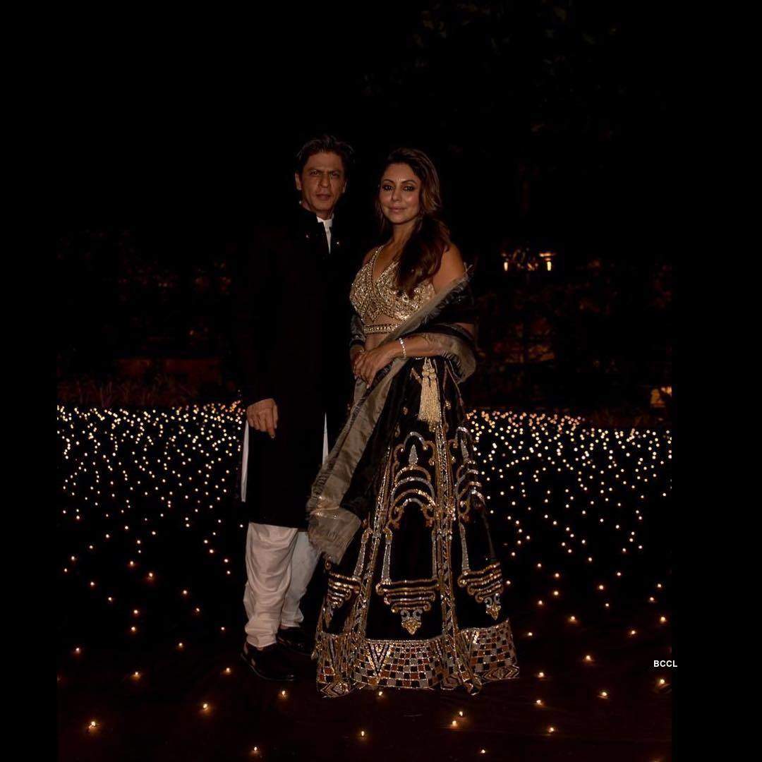 These pictures of Shah Rukh Khan's grand Diwali party are totally unmissable