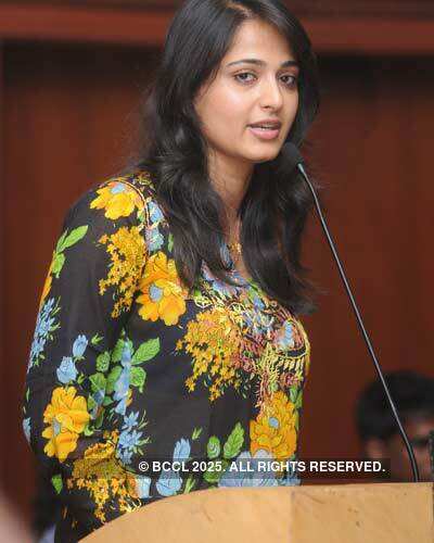 Press meet: 'Vaanam with Simbu'