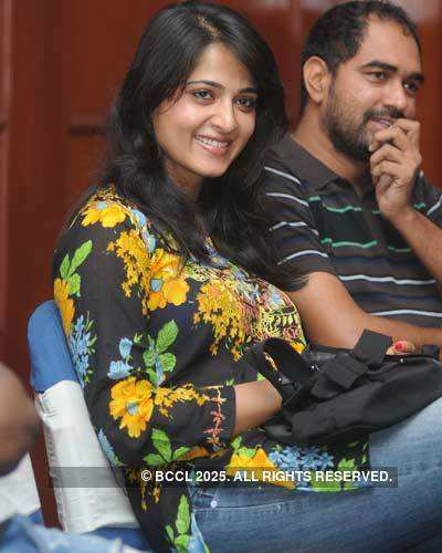 Press meet: 'Vaanam with Simbu'