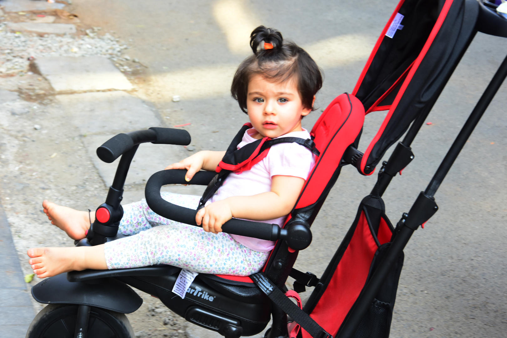 Inaaya Naumi Kemmu's adorable picture is too cute to miss