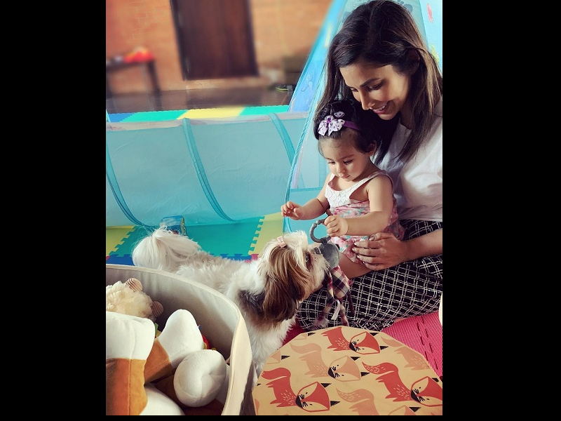 This snap of Inaaya Naumi Kemmu and Sophie Choudry's pooch Tia is too cute for words!