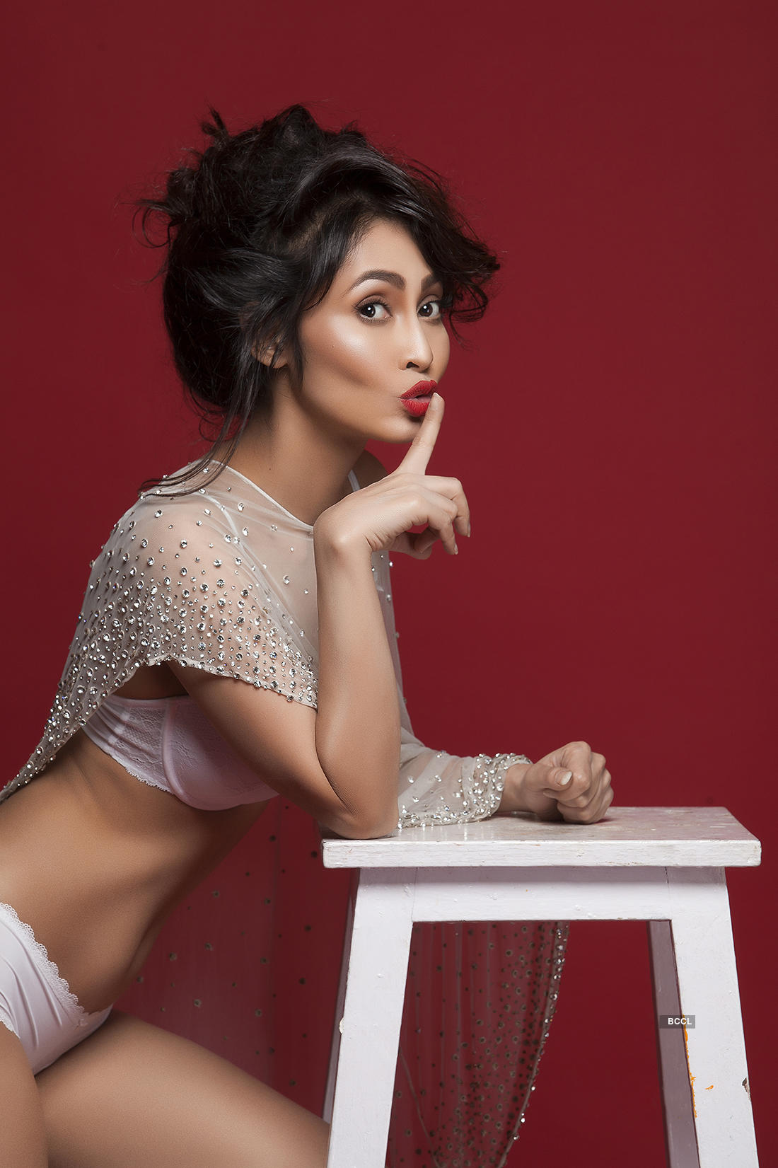 Gorgeous pictures of talented 'Fanney Khan' actress Sunanda Wong