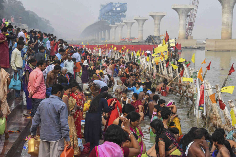 Devotees celebrate Chhath festival with great fervour