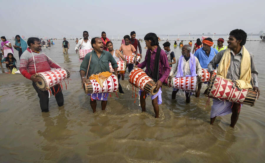 Devotees celebrate Chhath festival with great fervour