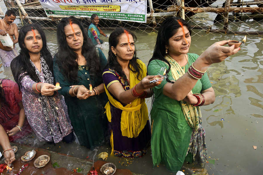 Devotees celebrate Chhath festival with great fervour