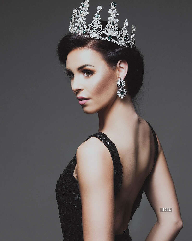 Kelly Van Den Dungen's pictures