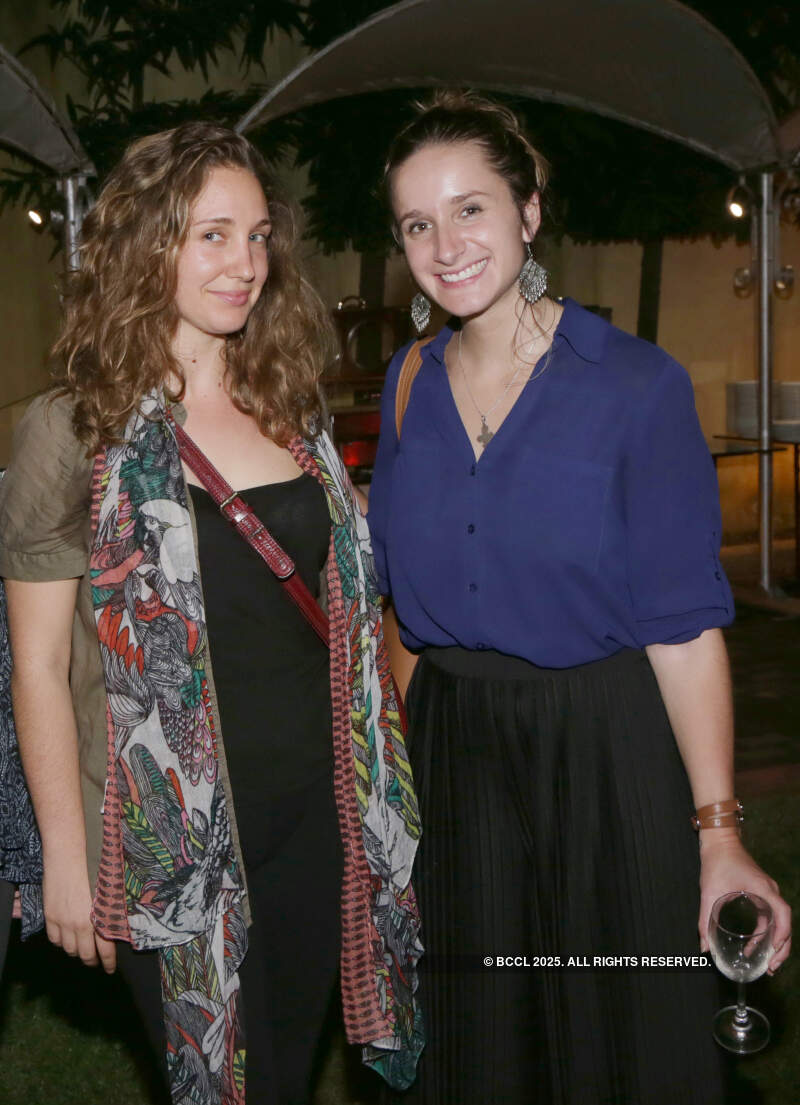 Orlane Maincent and Pauline Laravoire