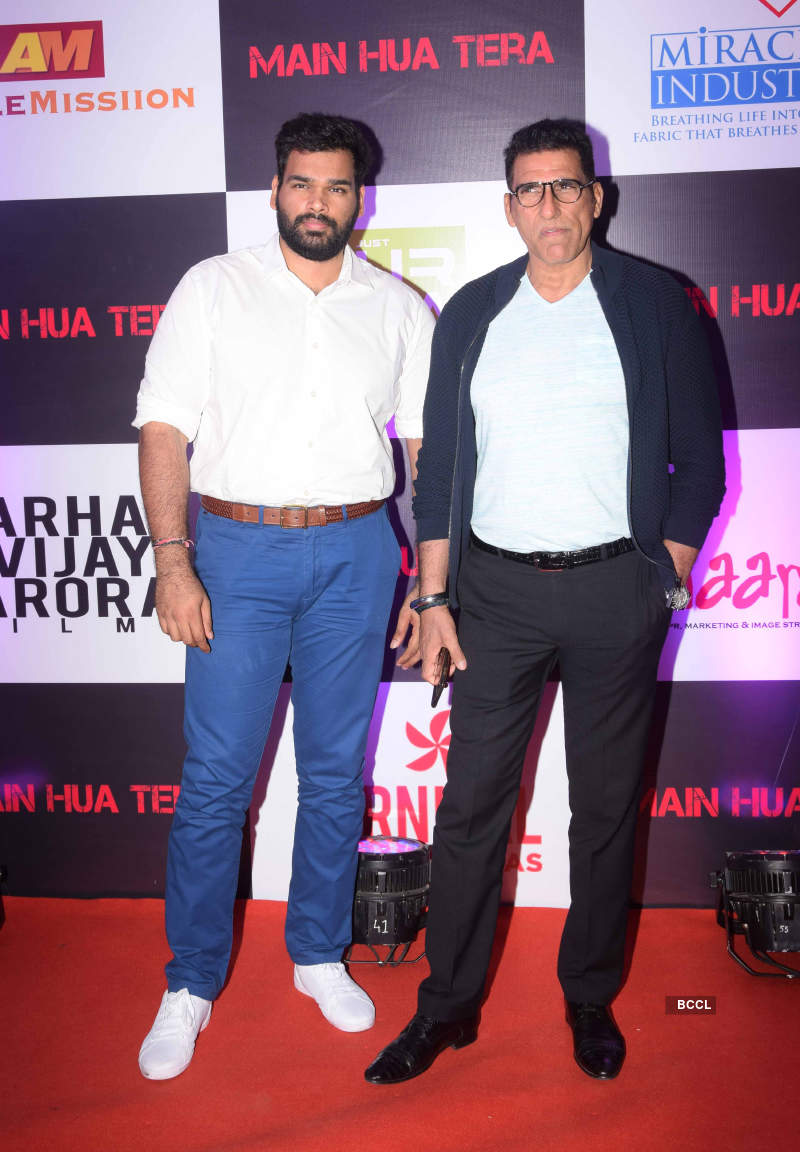 Amitabh Bachchan unveils Aadesh Shrivastava's son Avitesh’s song ‘Main Hua Tera’