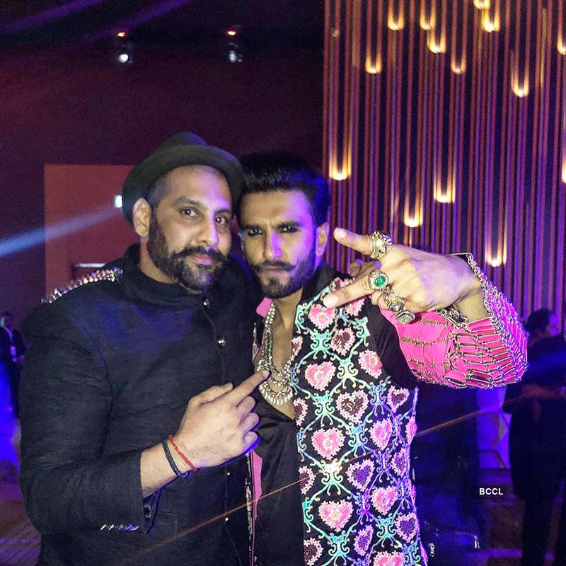 These new pictures from Ranveer and Deepika’s wedding party are not to be missed