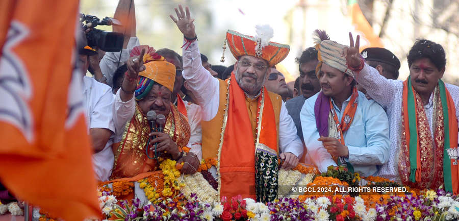 Congress, BJP go full throttle in election campaign