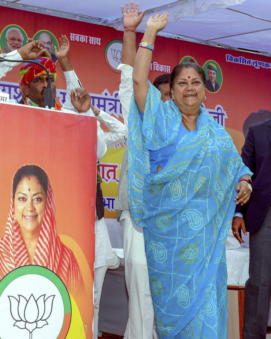 Congress, BJP go full throttle in election campaign