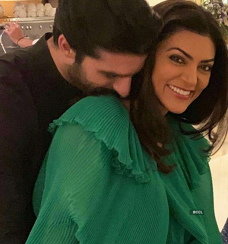 New workout pictures of Sushmita Sen & BF Rohman Shawl will help you to stay fit amid lockdown!