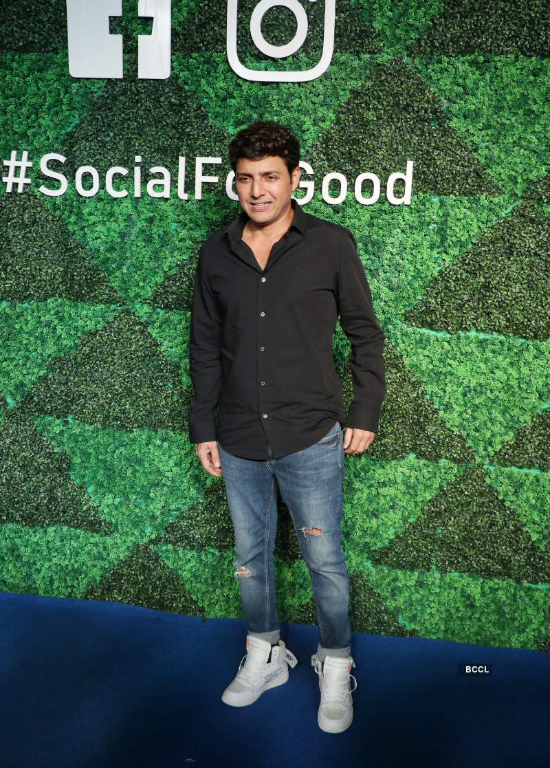 Priyanka Chopra, Janhvi Kapoor and others grace Social For Good campaign