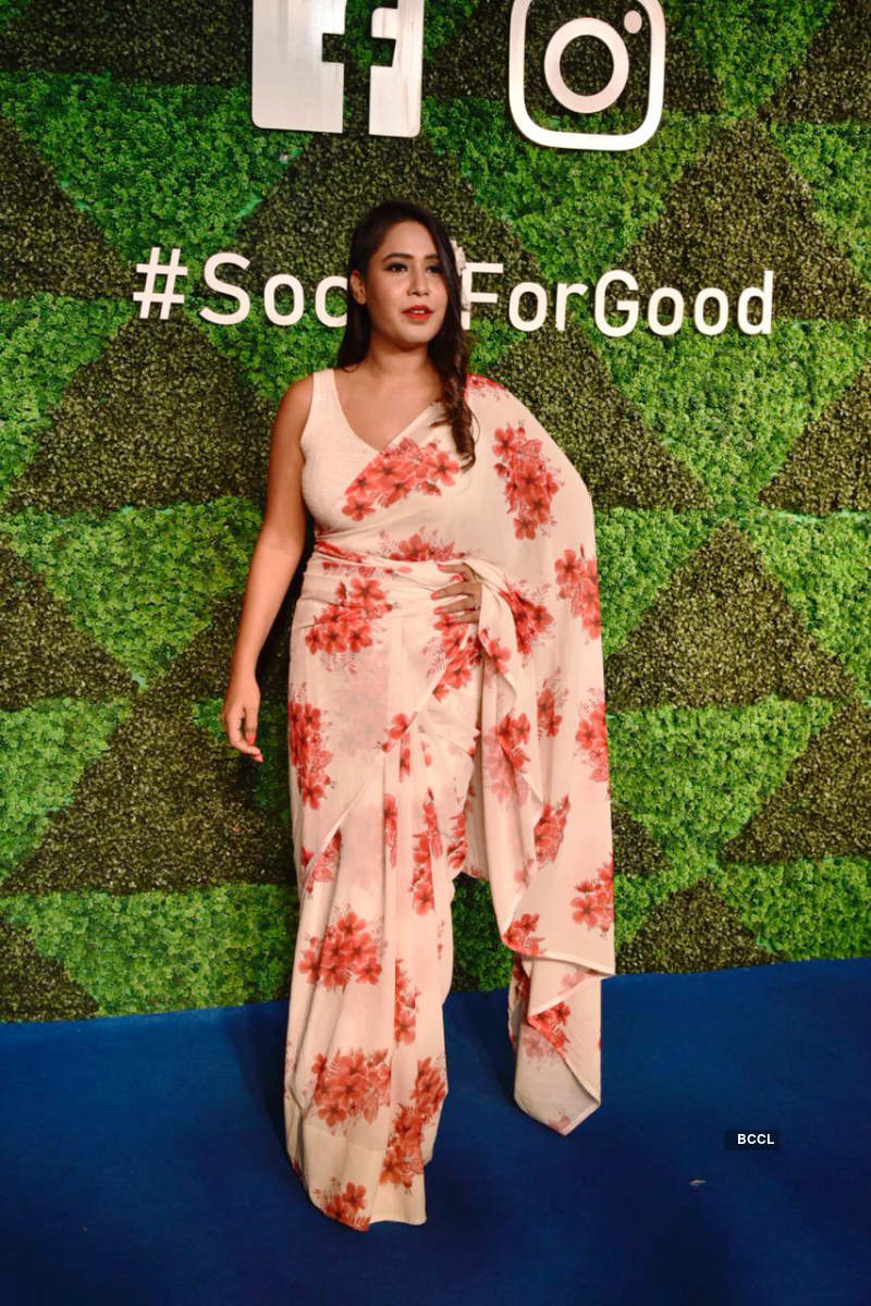 Priyanka Chopra, Janhvi Kapoor and others grace Social For Good campaign