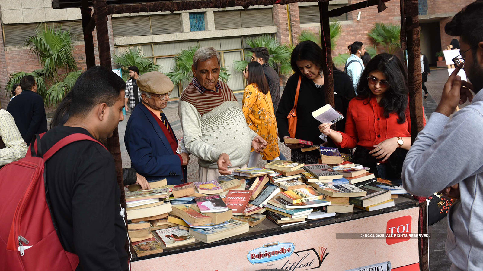 Candid pictures from Times LitFest Delhi 2018