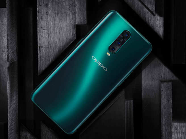 Oppo R17 vs Oppo R17 Pro: What do you get extra for Rs