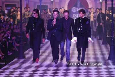 Amitabh Bachchan, Shah Rukh Khan and Hrithik Roshan walk the ramp ...