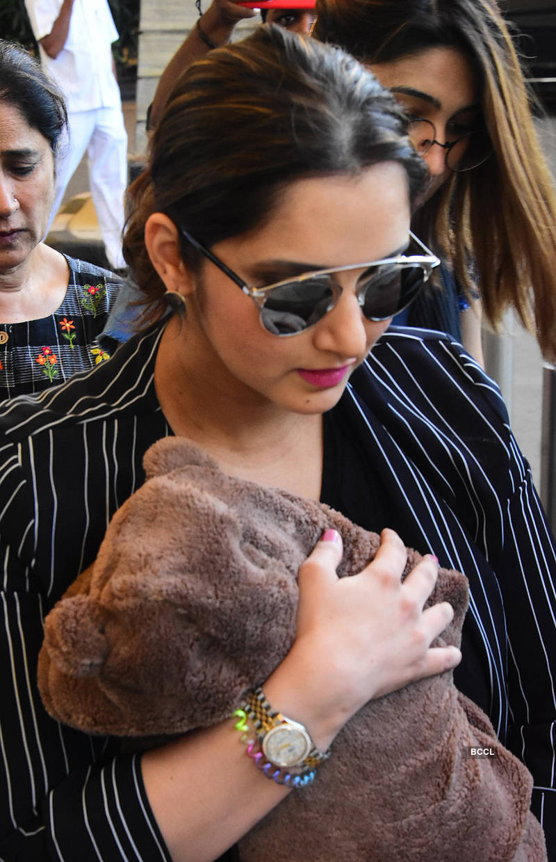 Photos of celebrities at airport