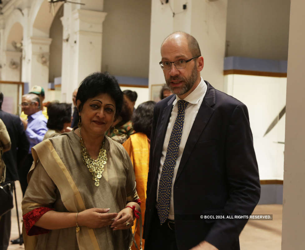 City dignitaries attend Italian artist Pietro Ruffo's art exhibition