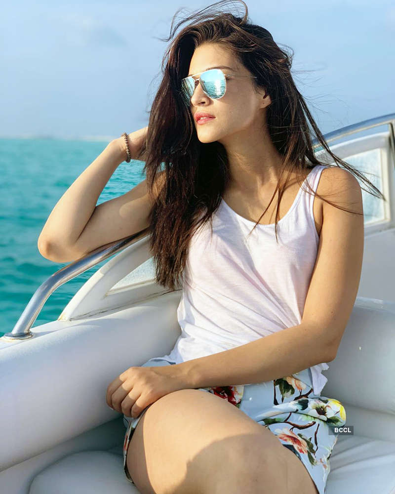 Kriti Sanons Holiday Pictures Will Make You Want To Hit The Beach Pics Kriti Sanons Holiday