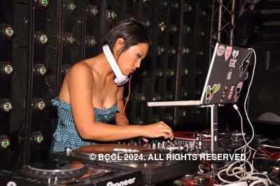 DJ Mia night