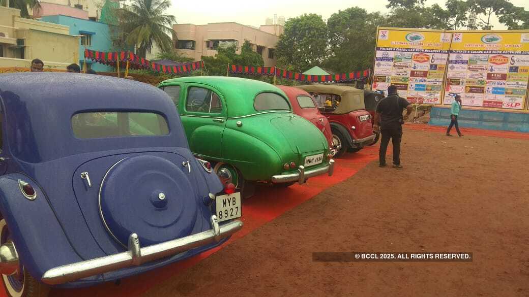 Beautiful Vintage Cars & Bikes on showcase at the Pandiyan cinema grounds...