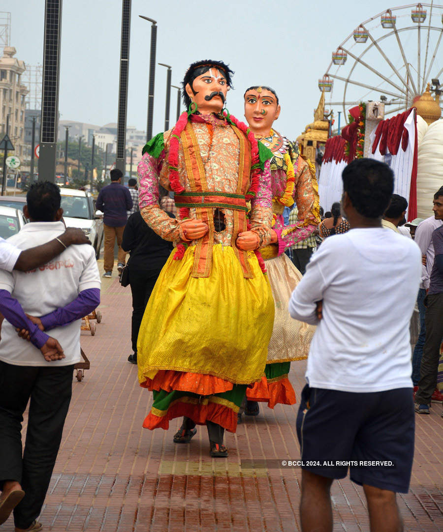 Andhra Pradesh: Visakha Utsav enthrals visitors