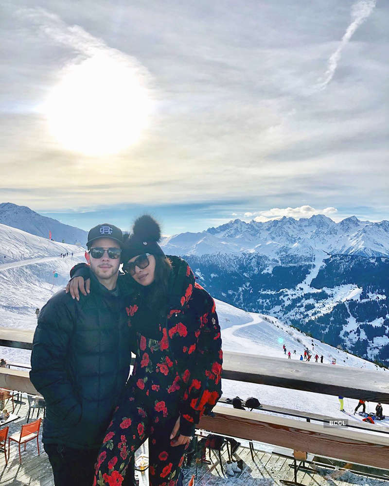 Priyanka Chopra’s new vacation selfie will make you pack your bags!