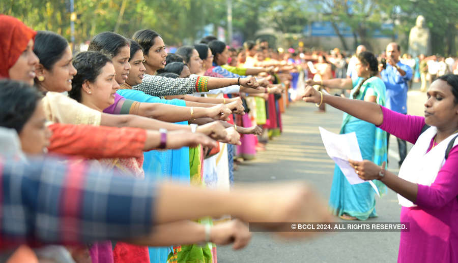 Sabarimala Row: Women Form '620km Human Chain' For Equality ...