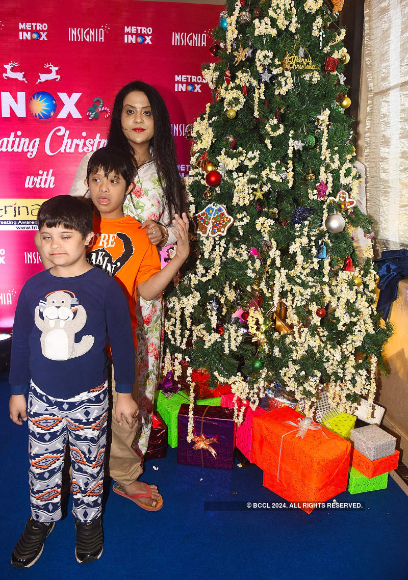 Amruta Fadnavis celebrates Christmas with differently-abled children