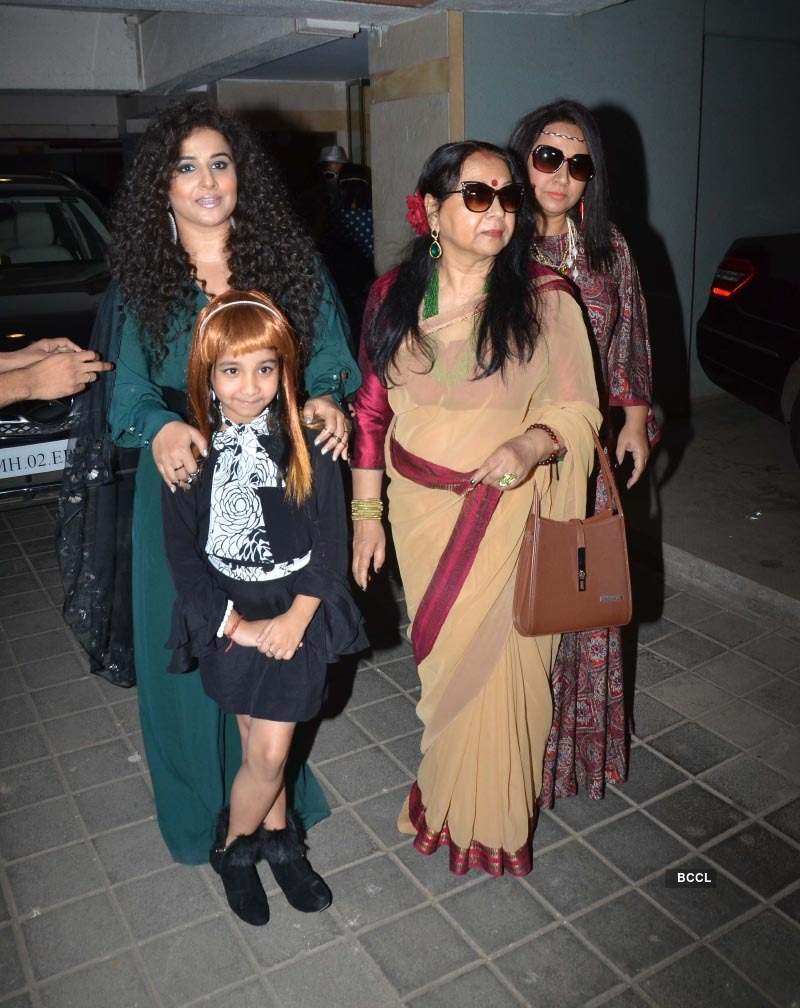 Vidya Balan rings in her birthday with family