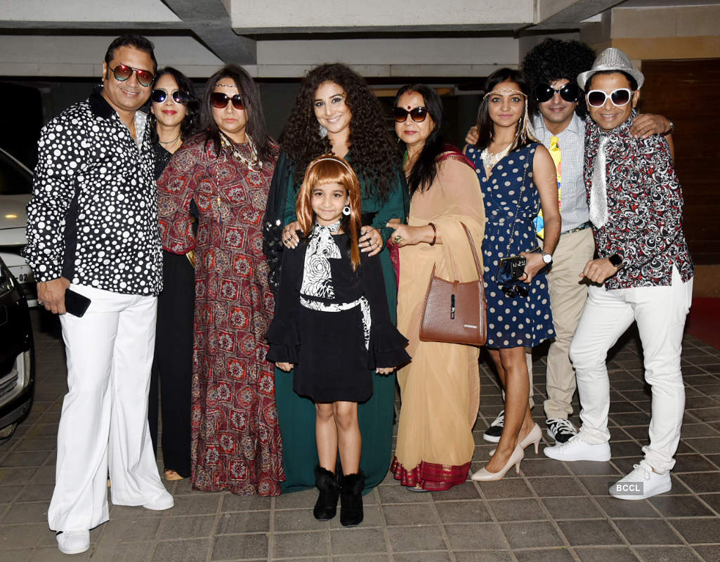 Vidya Balan rings in her birthday with family