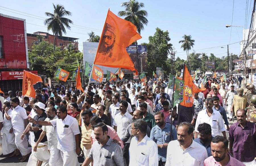 Protests, clashes in Kerala after women's entry into Sabarimala ...