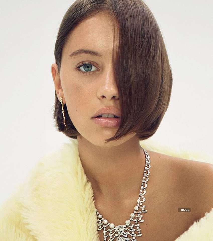 Daughter of Hollywood hunk Jude Law, Iris Law makes fashion move!