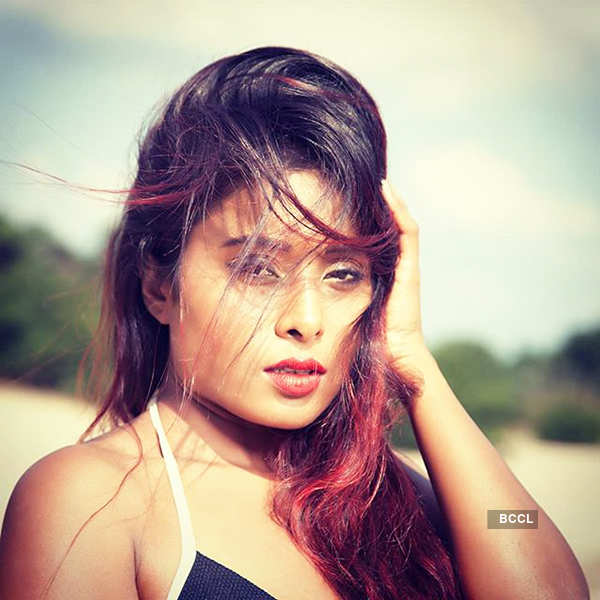 Meet actress & Miss India Bikini 2015 Nikita Gokhale, who is an Instagram sensation