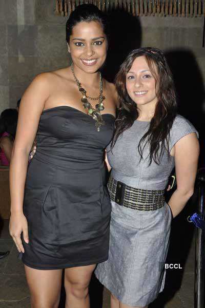 Gauri & Nainika Show