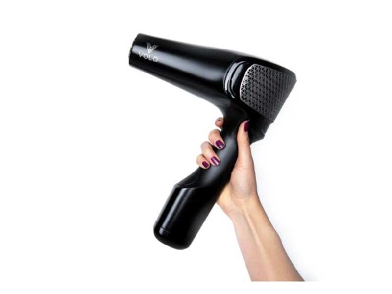 ​A wireless hairdryer