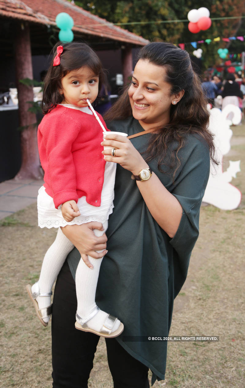 Tollygunge Club members celebrate Christmas with children