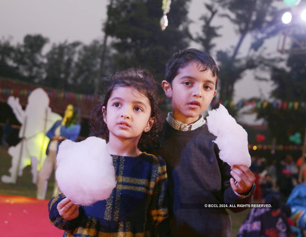 Tollygunge Club members celebrate Christmas with children