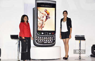 Deepika unveils 'BlackBerry Torch'