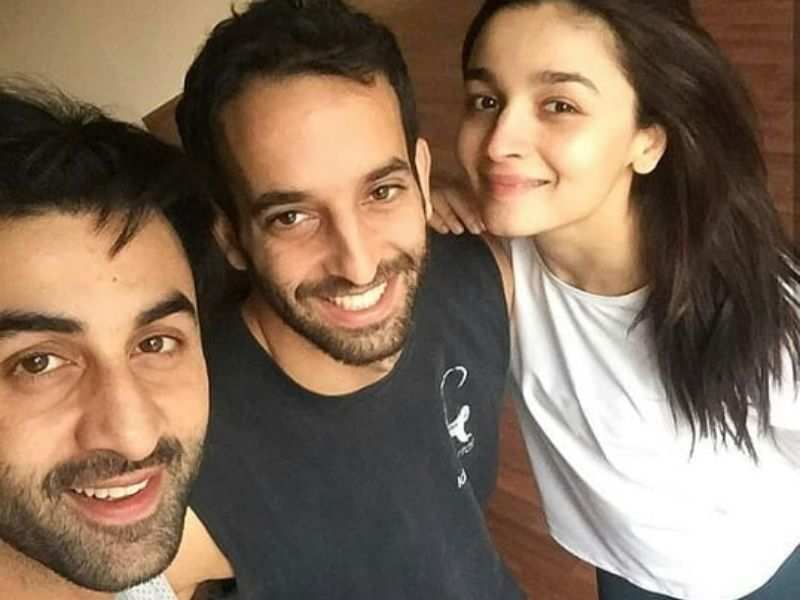 Photo: Ranbir Kapoor and Alia Bhat shares a selfie from the sets of Brahmastra