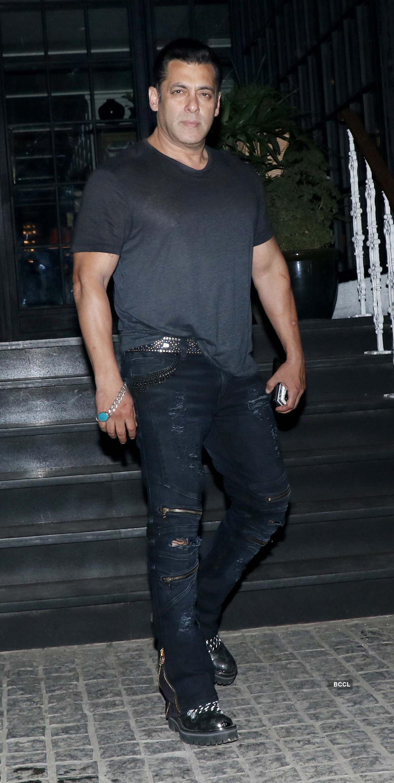 Salman Khan and Katrina Kaif glam up Ali Abbas Zafar's birthday party