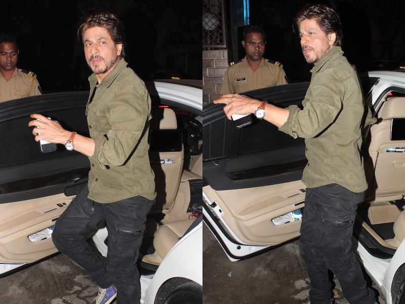 Photos: Shah Rukh Khan snapped outside a dubbing studio