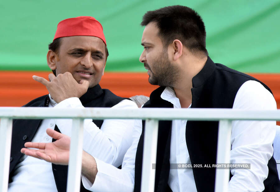 Mamata Banerjee holds 'United Opposition Rally' in Kolkata