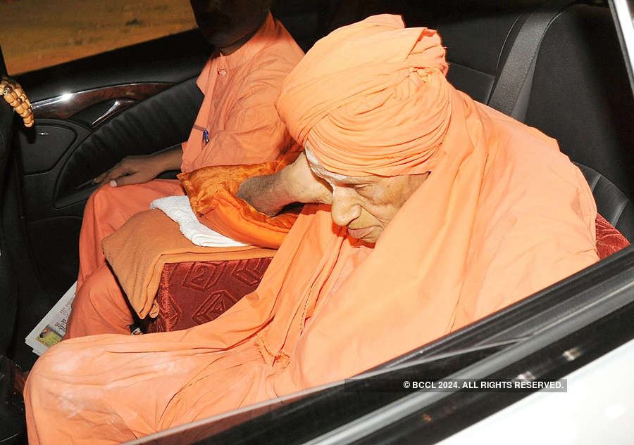 'The Walking God' Shivakumara Swamiji dies at 111