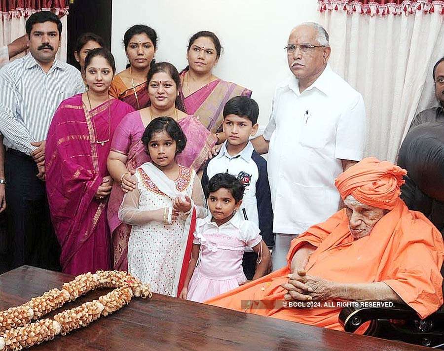 'The Walking God' Shivakumara Swamiji dies at 111