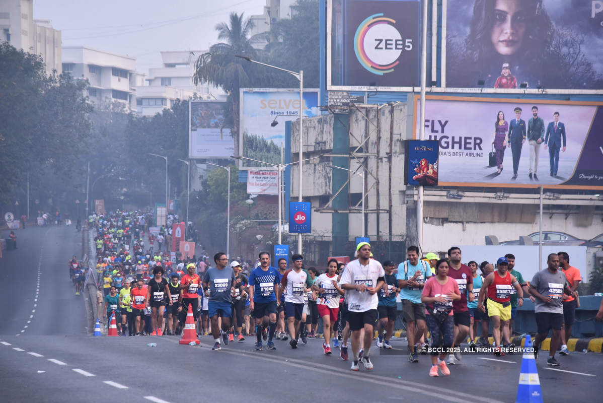 Celebs flag off Mumbai Marathon 2019